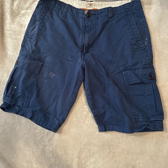 shorts with a little fading, everything else in good condition - Picture 2 of 4